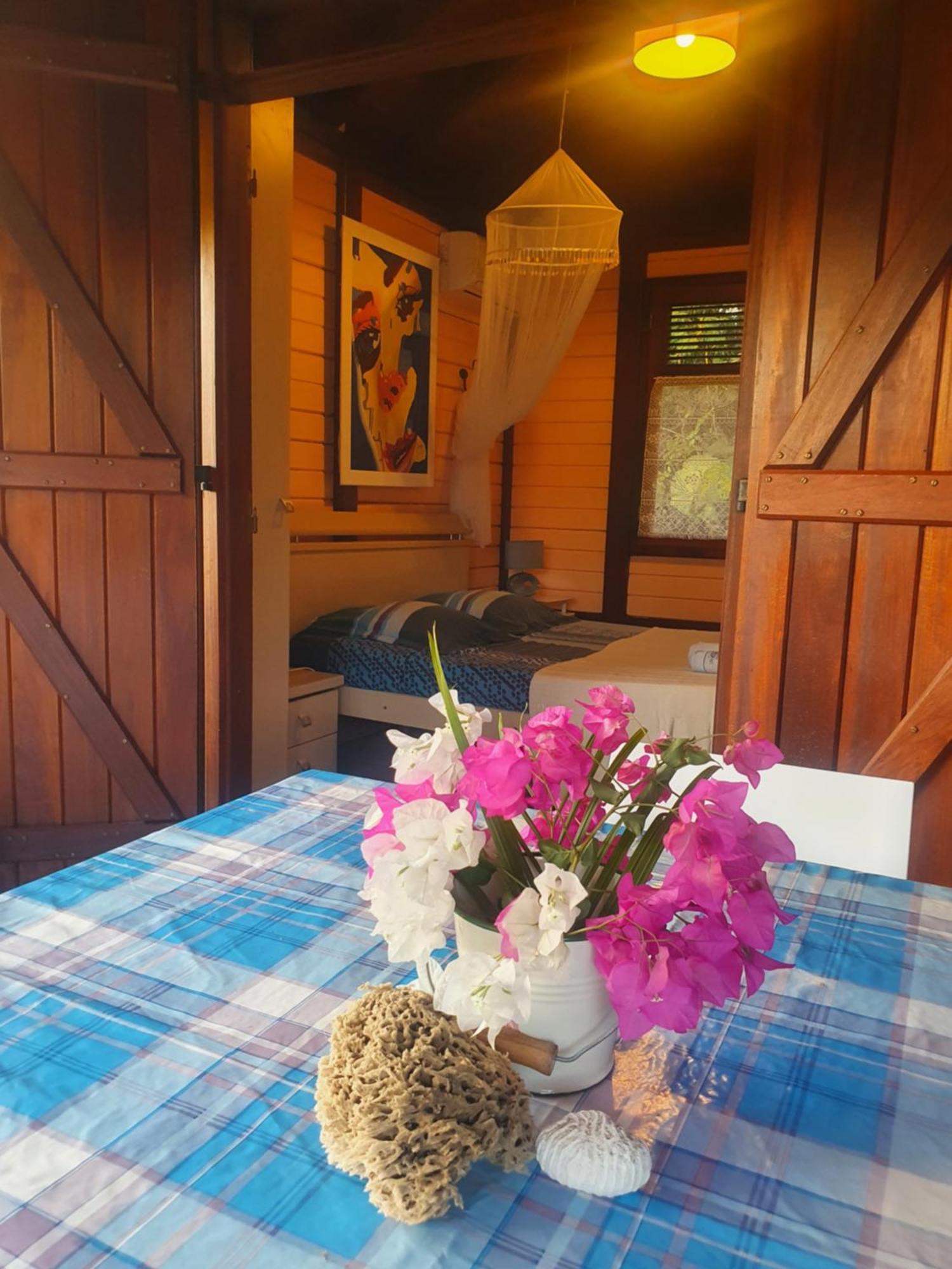 Cottage La Pointe Marine Deshaies Buitenkant foto